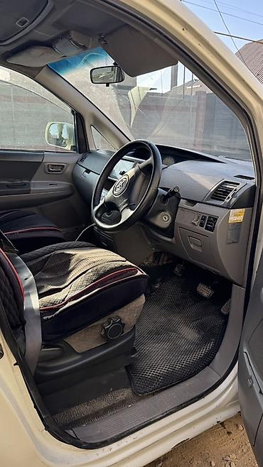 Продажа авто: Toyota Noah: 2003 г., 2 л, Автомат, Бензин, Минивэн — 4