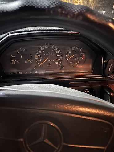 221 w221: Mercedes-Benz W124: 1993 г., 2.2 л, Механика, Бензин, Седан — 7
