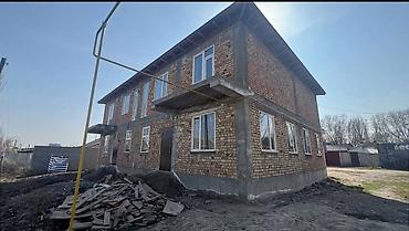 Продажа таунхаусов: 3 комнаты, 97 м², 5 соток, Аламедин-1 мкр Септик, Горячая вода, Электричество — 27