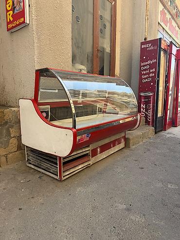 kreditle kompressor: Soyuducu vitrin – 1,8–2,0 m təxminən ön panel uzunluğu, şüşə qabarıq — 1