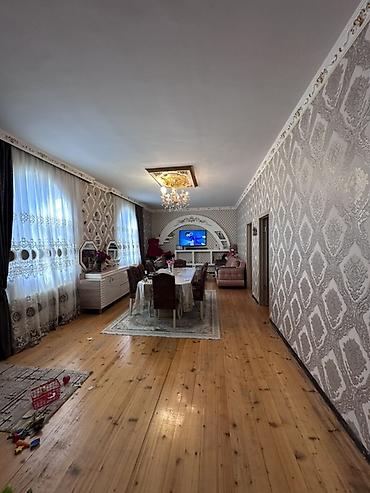gunəslidə evlər: 🏡Həyət evi satılır. 🔧Təmirli və geniş otaqları 🔥İstilik sistemi — 7