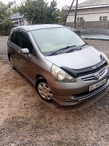 Honda Fit: 2005 г., 1.3 л, Автомат, Бензин, Хэтчбэк at lalafo.kg Honda Fit: 2005 г., 1.3 л, Автомат, Бензин, Хэтчбэк