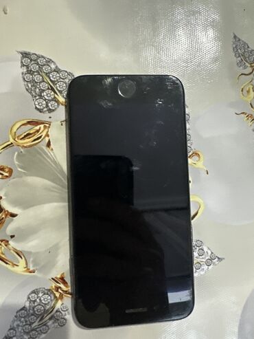 islenmis iphone kreditle: IPhone 8, 64 GB, Qara, Barmaq izi