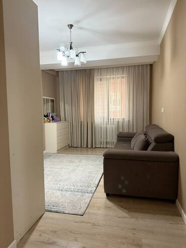 дом барачного типа: 3 комнаты, 100 м², Элитка, 6 этаж, Косметический ремонт