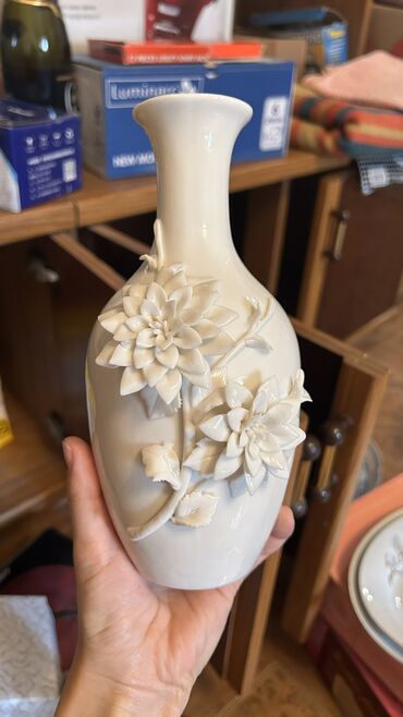 большие вазы для цветов купить: Продаю вазы. 3 штуки. Новые. 500 сом