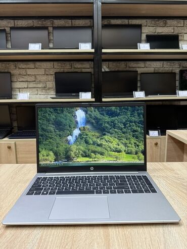 notebook toshiba i5 8gb: İşlənmiş HP ProBook, 15.6 ", Intel Core i3, 512 GB