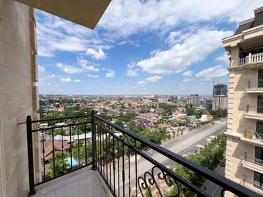 квартира с панорамными окнами: 2 комнаты, 68 м², Элитка, 12 этаж, Дизайнерский ремонт