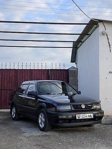 Volkswagen Vento: 1996 г., 2 л, Автомат, Бензин, Седан at lalafo.kg Volkswagen Vento: 1996 г., 2 л, Автомат, Бензин, Седан