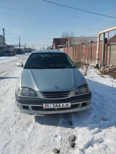 Toyota: Toyota Avensis: 1999 г., 1.8 л, Механика, Бензин, Седан