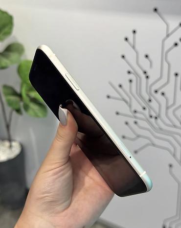 xacmaz iphone: IPhone 11, 128 GB, Ağ, Zəmanət, Simsiz şarj, Face ID — 3