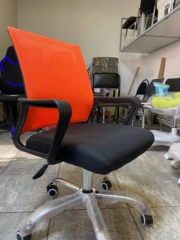 стульчик для офиса: Офисное, Новый