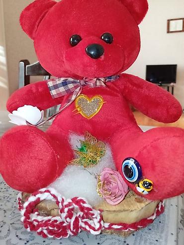 Qırmızı plyuş ayıcık dekor kompozisiyası - Yumşaq plyuşdan