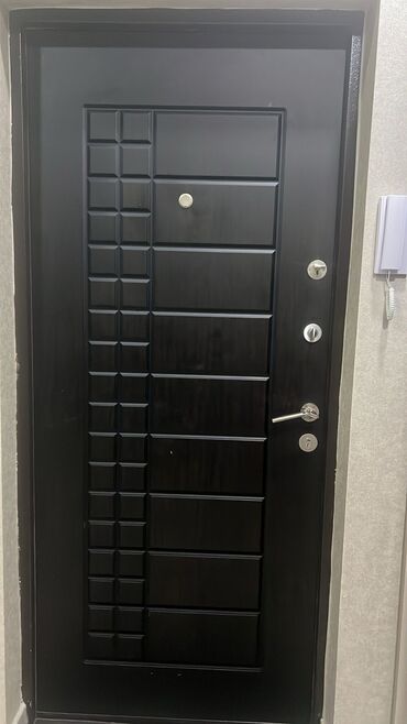 Divanlar: Seyf qapi satilir Olcu 1/218 Qiymeti 200 manat Unvan Nersimi Rayon