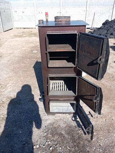 монитор токмок: Суу ысыткан казан Полдук, Болот