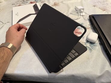 Klaviaturalar: Apple iPad Magic Keyboard – qara rəng - iPad üçün maqnitli klaviatura — 3