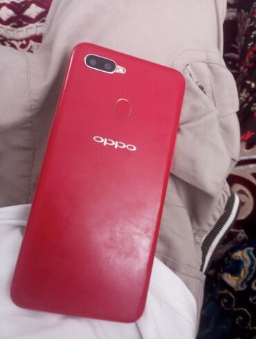 Oppo F9, Б/у, 32 ГБ, цвет - Красный