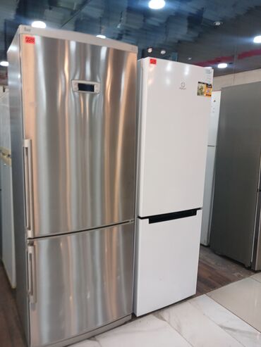 Çaydanlar: 3 qapılı Indesit Soyuducu Satılır, rəng - Ağ