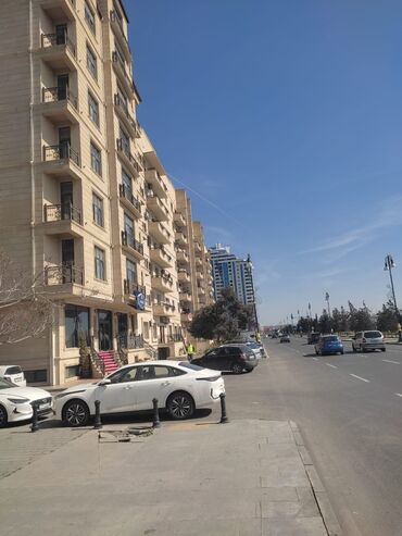 Uzunmüddətli kirayə mənzillər: Xetai çoxmərtəbəli binada geniş və işıqlı mənzil. Xüsusiyyətlər: - — 1