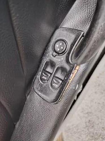 gitovanje auta: Alfa Romeo GT kompletan auto u delovima kod boje 651. Alfa Romeo GT — 7
