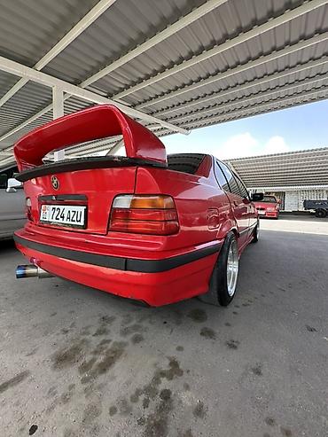 BMW: BMW 3 series: 1992 г., Седан — 4