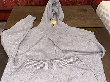 half zip: Серый трикотажный комплект: худи на молнии и шорты. - Материал — 4