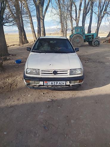 Volkswagen: Volkswagen Vento: 1993 г., 1.8 л, Механика, Бензин, Седан — 11