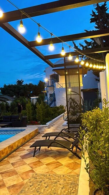 Bağ evlərinin satışı: Bakı, Zirə qəs., 250 kv. m, 7 otaqlı, Hovuzlu, Kombi, Qaz, İşıq — 2