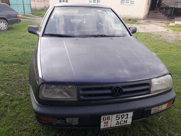 венто: Volkswagen Vento: 1992 г., 1.8 л, Механика, Газ, Седан
