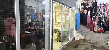 quba 5 sotlar: Zaqatala bazarinda magaza satilir. muxax bazari adlanan yerde teserfat — 1