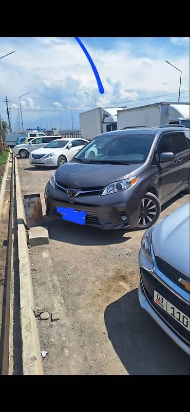 Toyota Sienna: 2019 г., 3.5 л, Автомат, Бензин, Вэн/Минивэн — 3