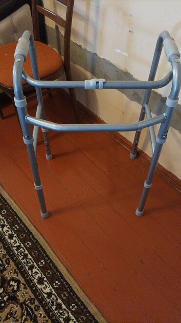 Aş qazanı: Yürümə çərçivəsi (walker) - Material: yüngül, möhkəm alüminium