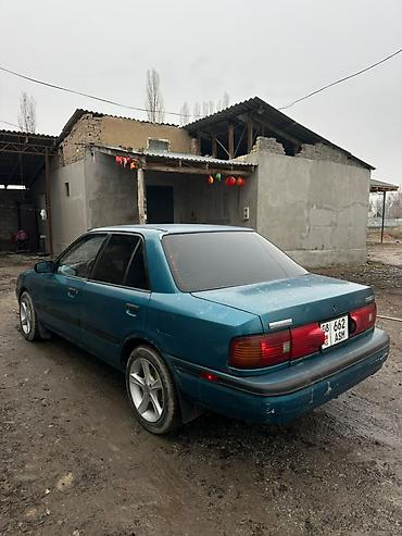 Mazda 323: 1994 г., 1.8 л, Механика, Бензин, Седан — 2