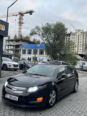 Chevrolet Volt: 2011 г., 1.4 л, Вариатор, Гибрид, Хэтчбэк