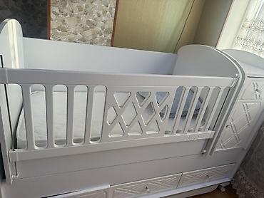 Beşiklər: Ağ rəngli uşaq beşiyi – kombinə edilmiş model - Material: MDF/laminat — 2