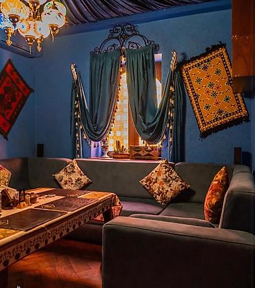барные столы и стулья: Restoran ucun sifarishle duzeltdirilib, divan ve kreslo, ve 3 eded — 3