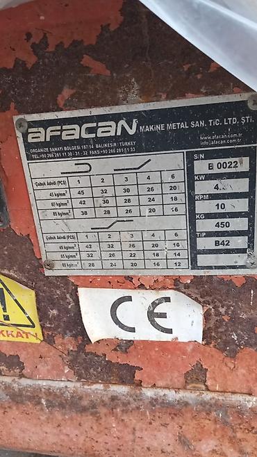 Инструменты: Afacan B42 armatür kəsmə maşını Texniki göstəricilər: - Model: Afacan — 1