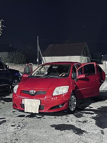 tsunami 100: Toyota Auris: 2005 г., Автомат, Бензин, Хэтчбэк — 2