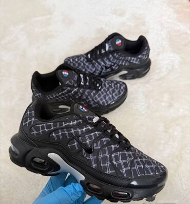 Ostalo: 36 do 46, zavisi od modela
3300 — 2