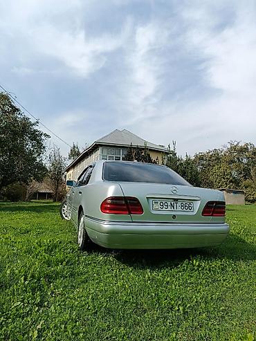 mercedes tap az: Mercedes-Benz E-Class: 2.4 l | 1998 il Sedan — 1