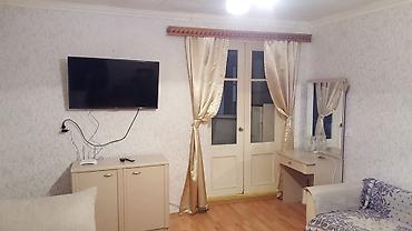 Mənzillər: Kirayə verilir: şəhər mərkəzində, restoran və kafe sıralarının — 2