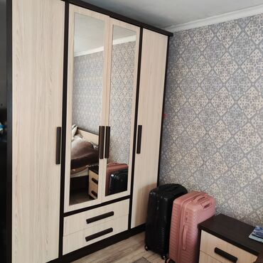 белорусская мебель спальный гарнитур бишкек цены: Спальный гарнитур, Двуспальная кровать, Шкаф, Трюмо, цвет - Бежевый, Б/у