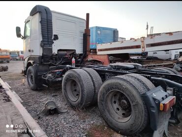 прицеп на грузовой: Тягач, Volvo, 2002 г., Без прицепа