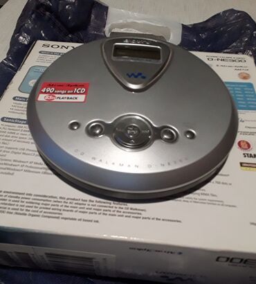 psp disk: SONY Walkman CD pleyer kolleksiya üçün satılşr.İşlək vəziyyətdədir