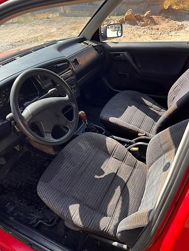 гольф 4 салон: Volkswagen Vento: 1992 г., 1.8 л, Механика, Седан — 5