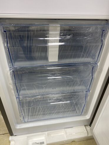 Холодильники: Холодильник Hisense, Новый, Двухкамерный, De frost (капельный), 57 * 180 * 57 — 6