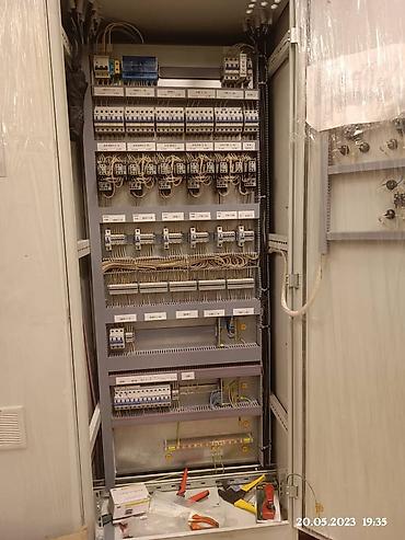 Электрики: Профессиональный монтаж и подключение электрощитов: - ВРУ — 2