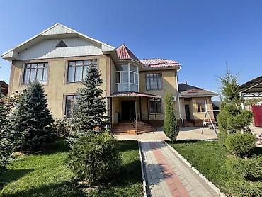 Үйлөрдү сатуу: 6 бөлмө жана андан көп, 200 м², 6 соток, Военно-Антоновка, Менчик ээси — 1