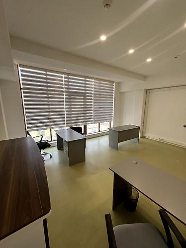 rahat emlak: İcarəyə ofis sahəsi - İşıqlı, geniş pəncərələr və günəşdən qoruyan — 4