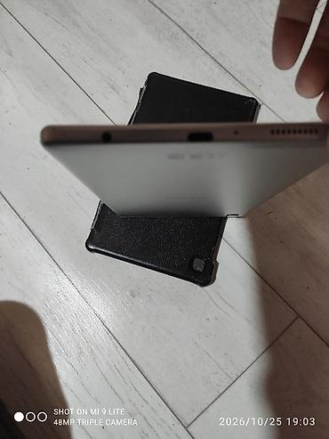 планшет ноутбук 2 в 1: Планшет, Samsung, память 32 ГБ, 8" - 9", Wi-Fi, Б/у, Классический цвет - Серебристый — 6