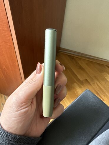 Qəlyan, vayp və aksesuarları: Elektron siqaret cihazı (heat‑not‑burn tipli tütün qızdırıcı) - Rəng